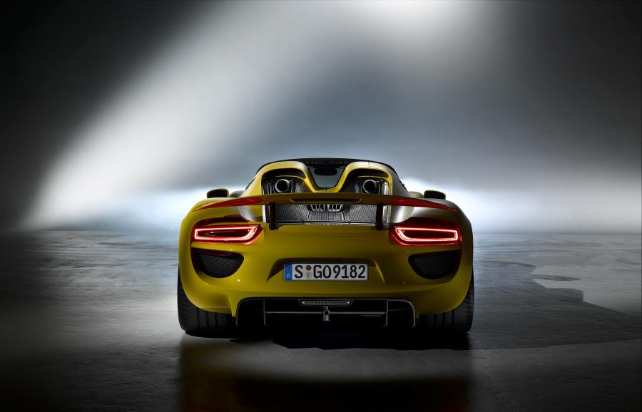  Porsche 918 Spyder 2014 года  (фото 19 из 111)